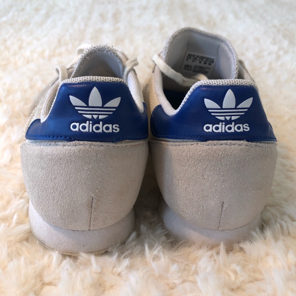 Adidas Sneakers